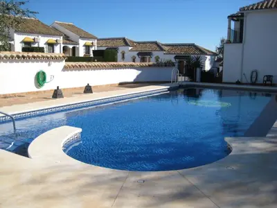 Piscina en o cerca de Charming House in Hornachuelos with Shared Pool