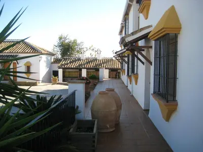 Un balcón o terraza de Charming House in Hornachuelos with Shared Pool
