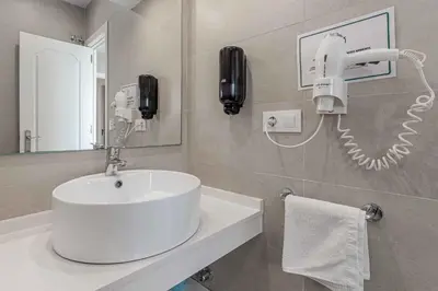 Un baño de Apartamentos Recaredo 7 , 2ª planta
