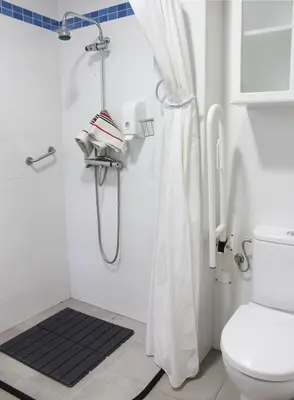 Un baño de Pensión Guerrero