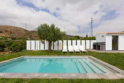 Piscina en o cerca de Paredones II Casa Rural Caminito del Rey