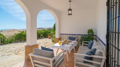 Un balcón o terraza de Casa La Sombra de la Parra Antequera - La Higuera by Ruralidays