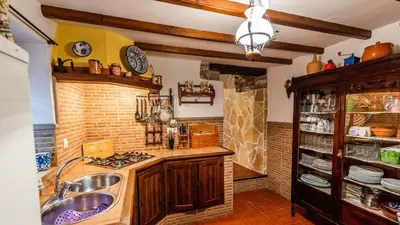 Una cocina o zona de cocina en Casa La Canada Villanueva de Algaidas by Ruralidays