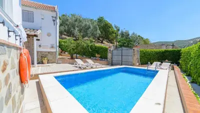 Piscina en o cerca de Casa La Canada Villanueva de Algaidas by Ruralidays