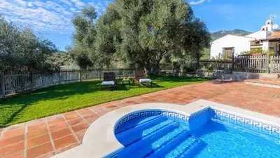 Piscina en o cerca de Finca del Rio Antequera - La Higuera by Ruralidays
