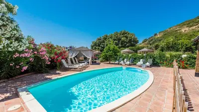 Piscina en o cerca de Casa Finca del Roble Antequera - La Higuera by Ruralidays