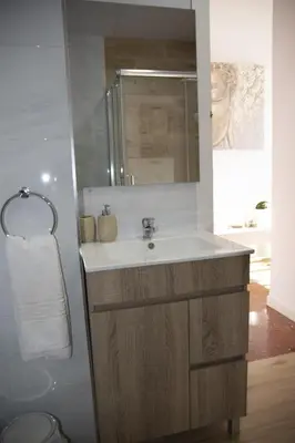 Un baño de SIERRA LAGO