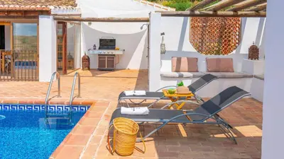 Piscina en o cerca de Villa La Morada Antequera - La Higuera by Ruralidays