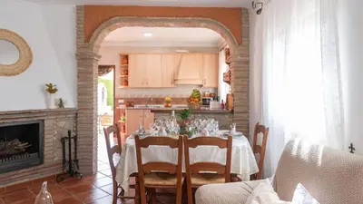 Una cocina o zona de cocina en Villa Jose y Ana Antequera - La Joya by Ruralidays