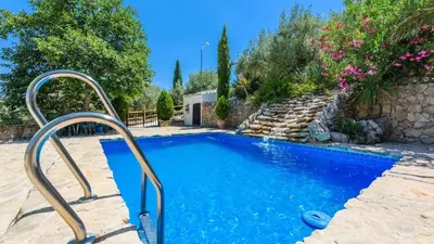 Piscina en o cerca de Cortijo Casablanca Priego de Cordoba by Ruralidays