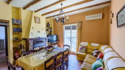 Zona de estar de Casa La Choza de Mamuyo Montefrio by Ruralidays