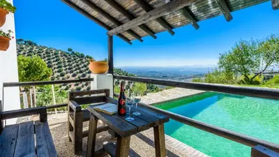 Piscina en o cerca de Casa La Choza de Mamuyo Montefrio by Ruralidays