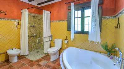 Un baño de Mirador de Casablanca Priego de Cordoba by Ruralidays