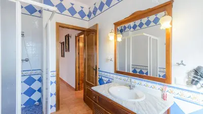 Un baño de Casa El Mirador Iznajar by Ruralidays