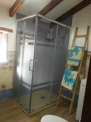 Un baño de Pinar El Almendra