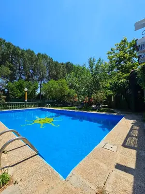 Piscina en o cerca de Finca rural Labriega del hueznar