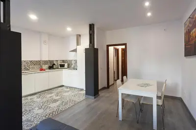 Una cocina o zona de cocina en Alameda Urban Apartment