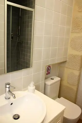Un baño de Barbacana, dieciocho