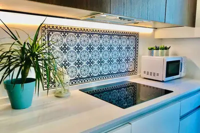 Una cocina o zona de cocina en Casa de diseño 200m Mezquita 2 rooms & 2 bathrooms