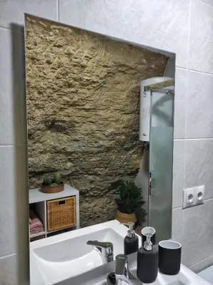 Un baño de Casa cueva La Tosca