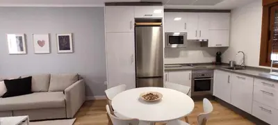 Una cocina o zona de cocina en GRUPO LIMCOTEL PERLAS dE LA AXERQUIA