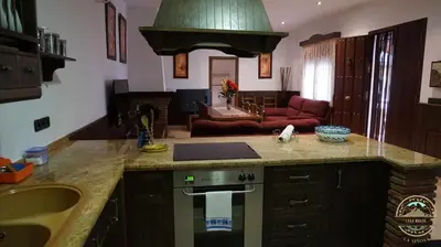 Una cocina o zona de cocina en Alojamiento Rural La Tiñosa