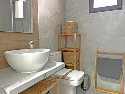 Un baño de Mezquita Apartamento