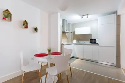 Una cocina o zona de cocina en Pop Art, Un aroma a San Julián en Enladrillada