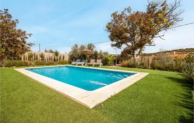 Piscina en o cerca de Amazing Home In Casariche With Wifi