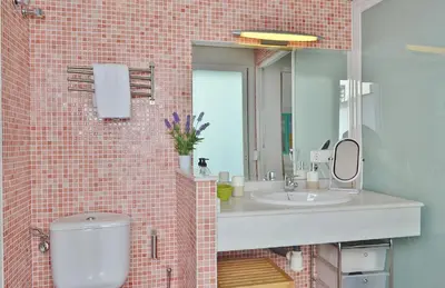 Un baño de SunShine Villa