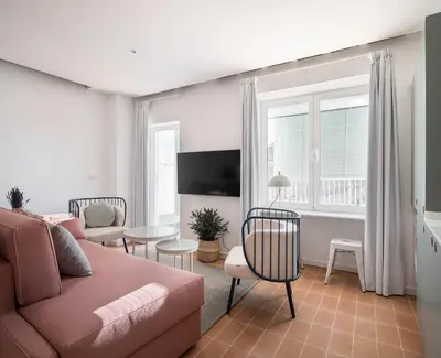 Una televisión o centro de entretenimiento en Don Fadrique Apartments by Olala Homes