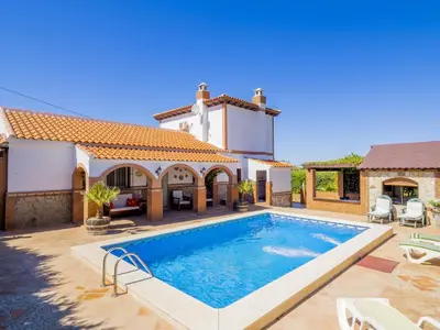 Piscina en o cerca de Cubo's Villa Torres Ardales