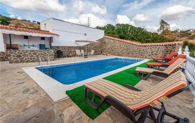 Piscina en o cerca de 3 Bedroom Beautiful Home In Antequera