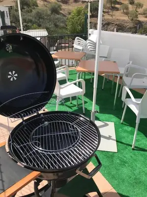 Barbacoa disponible para clientes en el apartamento