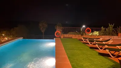 Piscina en o cerca de Agradable Chalet con piscina en Villaharta