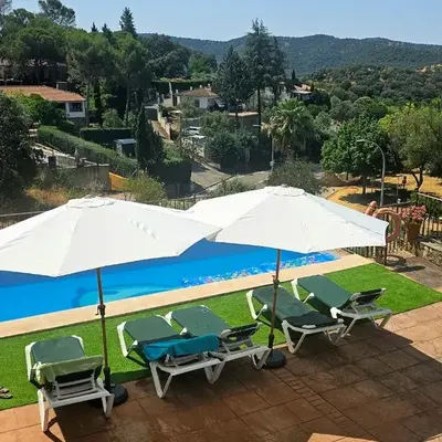 Agradable Chalet con piscina en Villaharta
