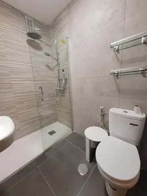 Un baño de Alameda de Hércules, Gate of Seville center