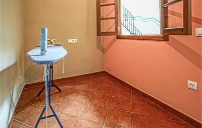 Plano de Gorgeous Home In Algamitas With Wifi