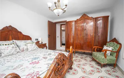 Cama o camas de una habitación en Awesome Apartment In Monterio With Wifi
