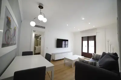 Una televisión o centro de entretenimiento en Apartamento en San Basilio junto a Torre de Belen