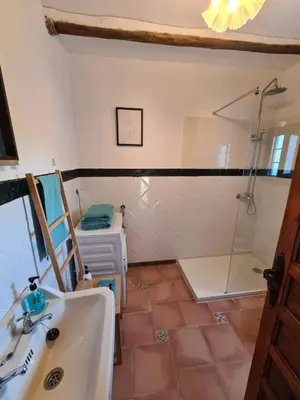 Un baño de Cortijo Las Rodrigas