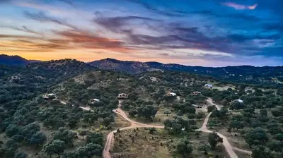 Paisaje cerca de este hotel cápsula
