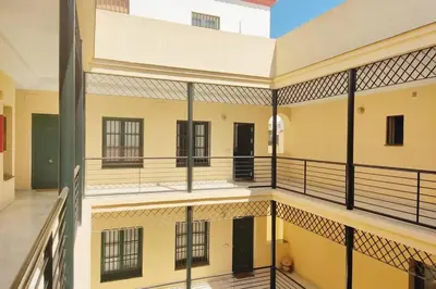 Un balcón o terraza de HomeySeville-Duplex con Terraza Santa Cruz 5 pax, Parking Optional