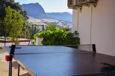 Instalaciones para jugar al ping pong en Gusta la Vista o alrededores