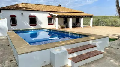 Piscina en o cerca de Casa Manolín