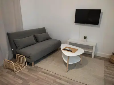 Una televisión o centro de entretenimiento en VFT Puerta de Córdoba