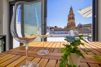 Un balcón o terraza de Victoria Suites Apartments