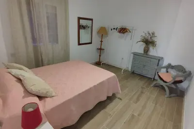 Cama o camas de una habitación en MUY CÉNTRICO, A 8 MIN DEL AVE ANDANDO, REFORMADO.