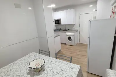 Una cocina o zona de cocina en MUY CÉNTRICO, A 8 MIN DEL AVE ANDANDO, REFORMADO.