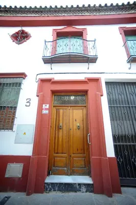 Fachada o entrada de San Basilio´s Red House